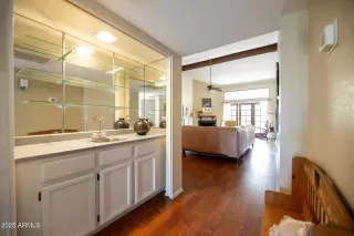 Photo #5: 6925098 Listing 