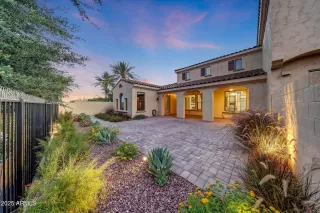 Photo #6: 6925134 Listing