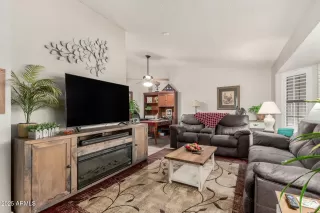 Photo #3: 6925160 Listing 