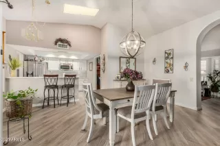 Photo #6: 6925160 Listing 