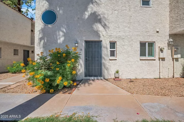 MLS: 6925188 Condo For Sale