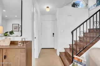 Photo #2: 6925188 Listing 