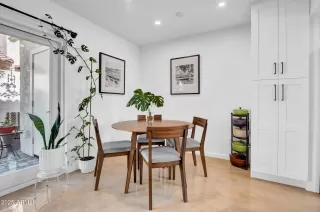 Photo #6: 6925188 Listing 