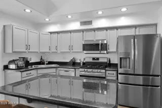 Photo #2: 6925195 Listing 