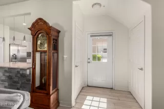 Photo #4: 6925203 Listing 