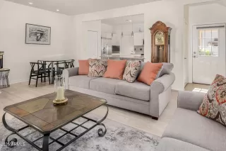 Photo #6: 6925203 Listing 