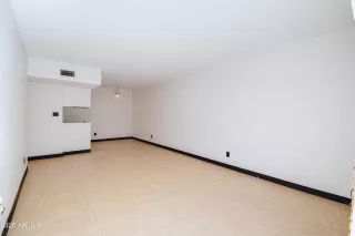 Photo #4: 6925210 Listing 