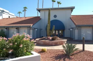 Photo #4: 6925283 Listing 