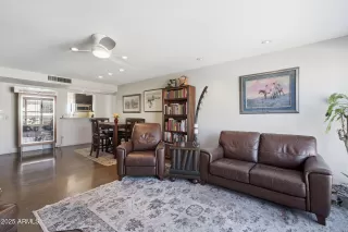 Photo #4: 6925300 Listing 