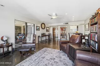 Photo #5: 6925300 Listing 