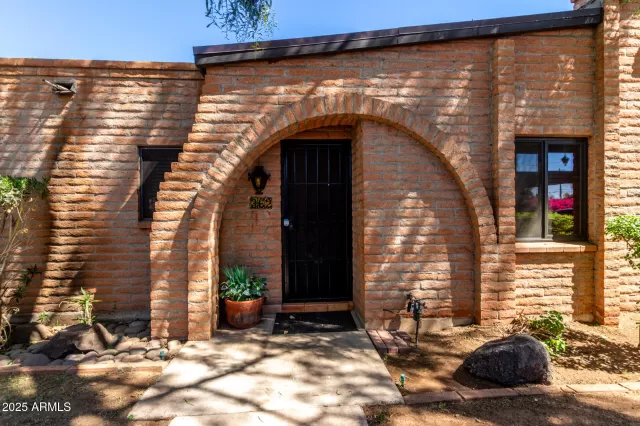 MLS: 6925308 Condo For Sale