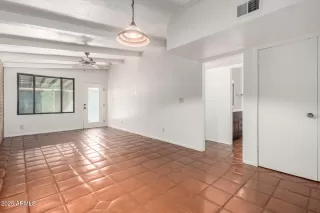 Photo #5: 6925308 Listing 