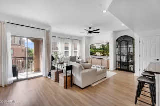 Photo #5: 6925333 Listing 