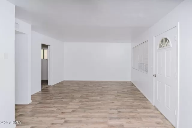 MLS: 6925432 Condo For Sale