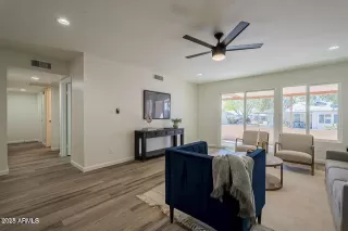 Photo #2: 6925438 Listing