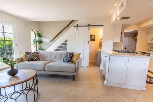 MLS: 6925477 Condo For Sale