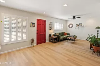 Photo #3: 6925501 Listing