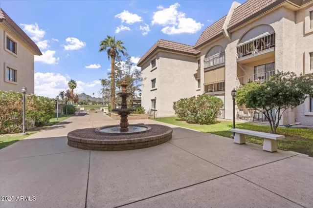 MLS: 6925517 Condo For Sale