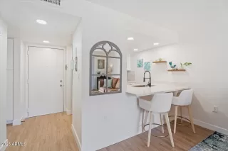 Photo #6: 6925517 Listing