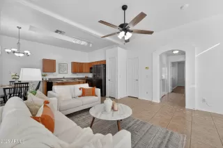 Photo #6: 6925616 Listing 