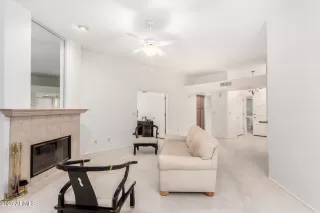 Photo #3: 6925657 Listing