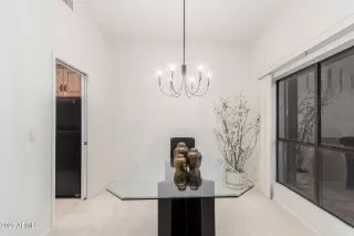 Photo #6: 6925657 Listing