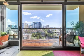 Photo #5: 6925686 Listing 