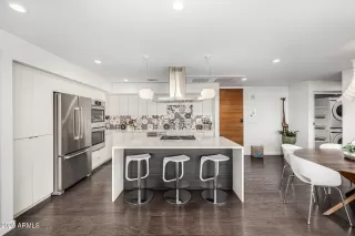 Photo #6: 6925686 Listing 