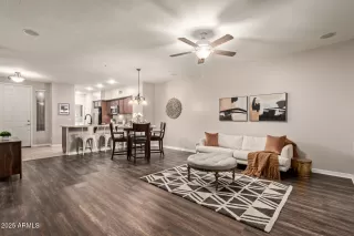 Photo #4: 6925691 Listing 