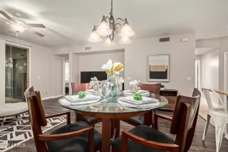 Photo #5: 6925691 Listing 