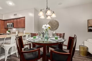 Photo #6: 6925691 Listing 