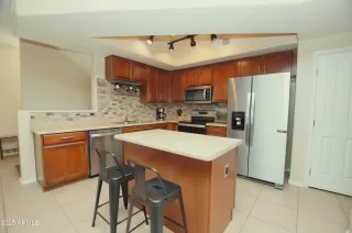 Photo #6: 6925708 Listing