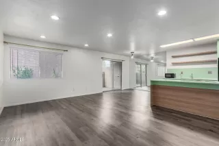 Photo #4: 6925779 Listing