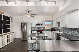 Photo #4: 6925844 Listing