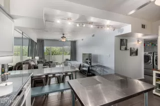 Photo #6: 6925844 Listing