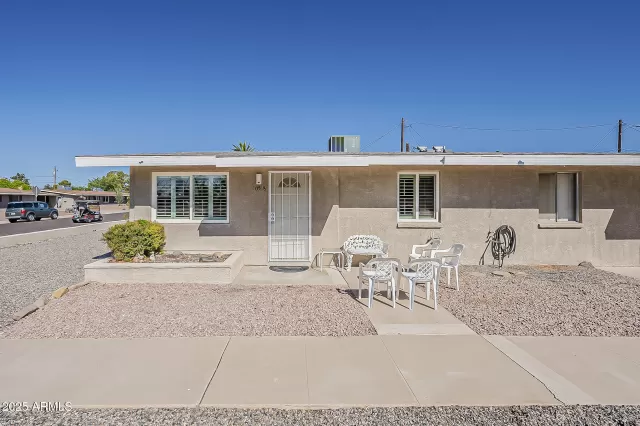 MLS: 6925951 Condo For Sale