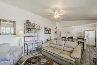 Photo #5: 6925951 Listing 