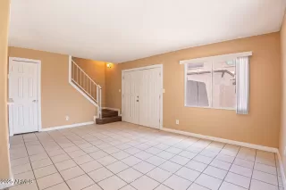 Photo #5: 6925952 Listing 