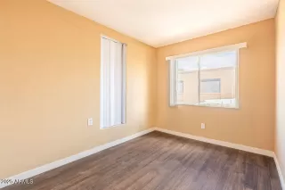 Photo #6: 6925952 Listing 