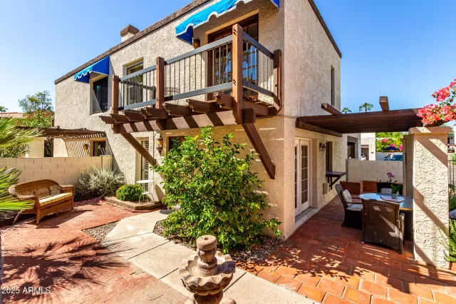 MLS: 6926016 Condo For Sale