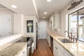 Photo #2: 6926016 Listing 