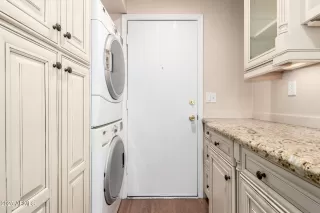 Photo #3: 6926016 Listing 