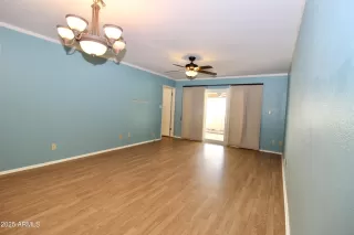 Photo #6: 6926021 Listing 