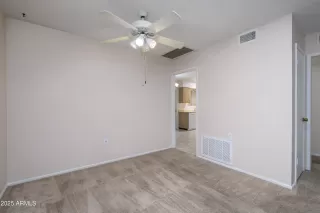 Photo #5: 6926026 Listing 