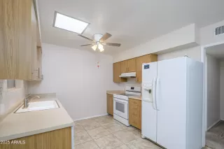 Photo #6: 6926026 Listing 