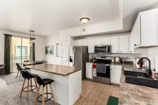 Photo #4: 6926058 Listing