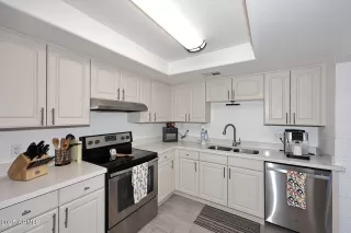 Photo #1: 6926298 Listing