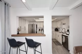 Photo #2: 6926298 Listing