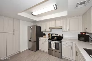 Photo #4: 6926298 Listing