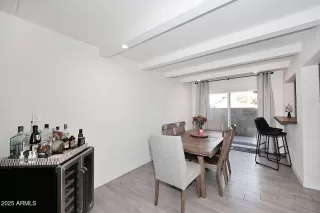 Photo #5: 6926298 Listing